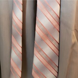 🌼BK. LILLY DACHE TIE